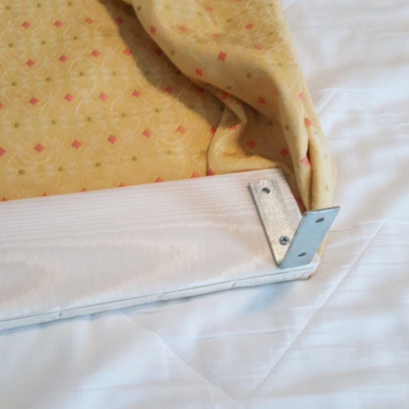 Cheery Bright Yellow Vallance - Picture 6 of 6